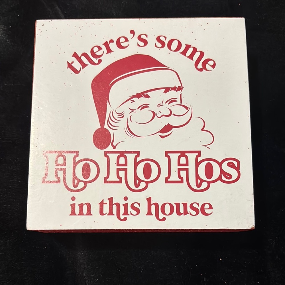 Icing Red and White Holiday Decor